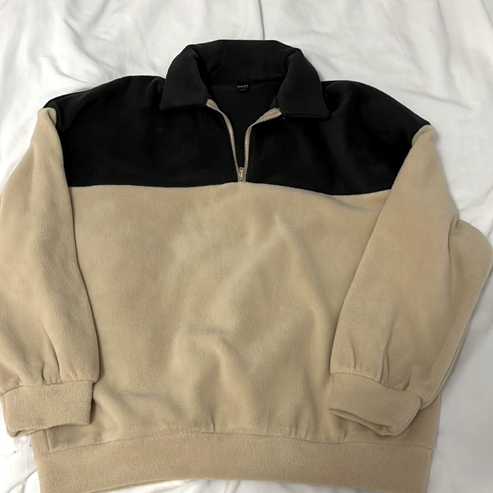 DAZY quarter zip
